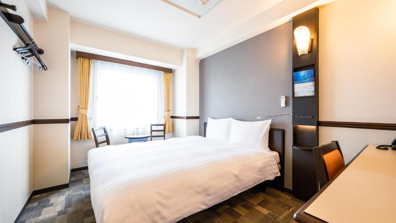 Toyoko Inn Shin-Osaka Higashi-Mikuni Ekimae Exterior photo